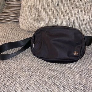 LULULEMON BELT BAG 🖤